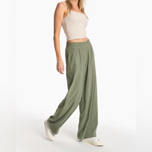 Vuori Villa Wide Leg Pants - Picture 1 of 6